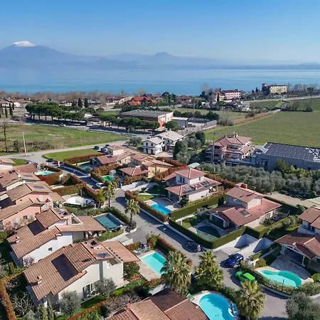 Vila Mgh Luxury - Essence